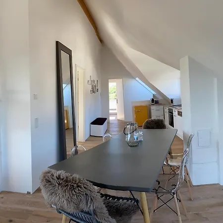 100 Qm Sonnendurchflutetes Loft, Sonnenbalkon Apartment