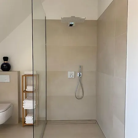 100 Qm Sonnendurchflutetes Loft, Sonnenbalkon Apartment Wiesbaden