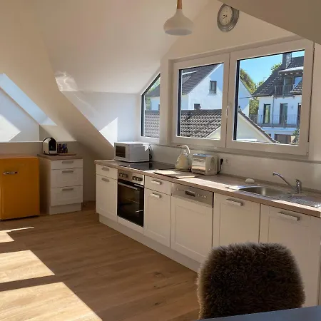 100 Qm Sonnendurchflutetes Loft, Sonnenbalkon Apartment *